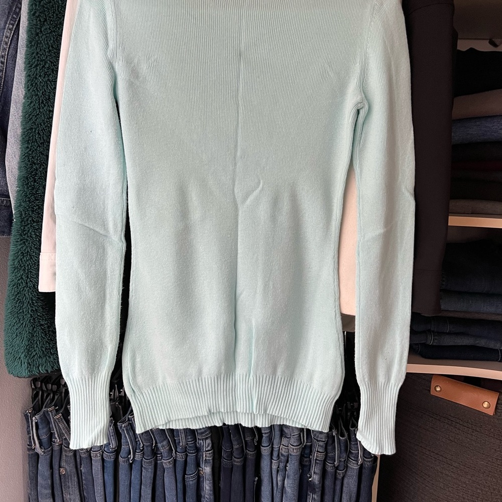 Express Sweater - Picture 3 of 3